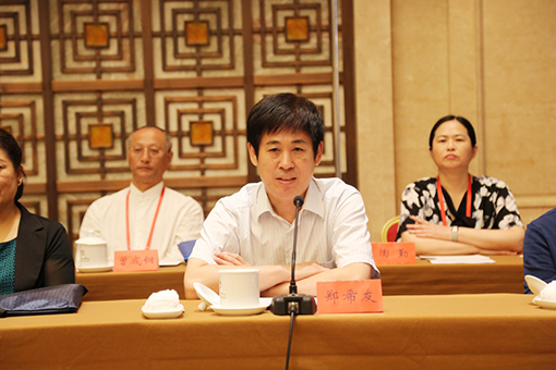 中国文联人事部主任郑希友作《民主推荐中国美术家协会新一届领导机构人选的说明》.jpg