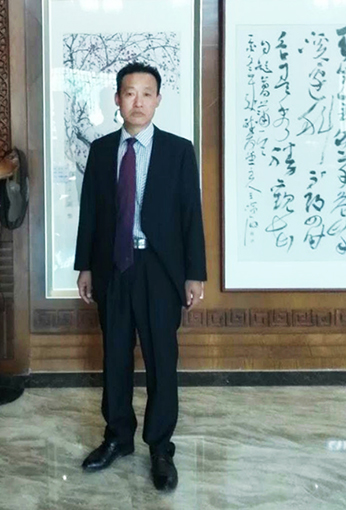 李振霄个人照片.jpg