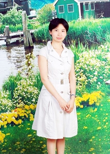 左文娅个人照片.jpg