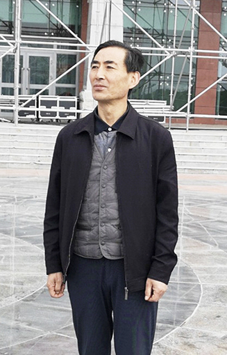 李世俊个人照片.jpg