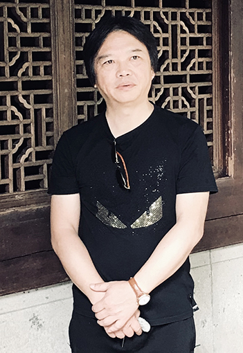 王鸣荣个人照片.jpg
