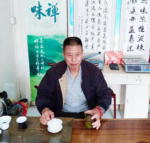 李卫兵照片.jpg