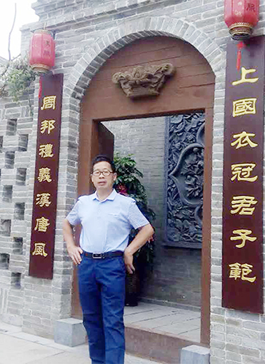 张焕朝个人照片.jpg