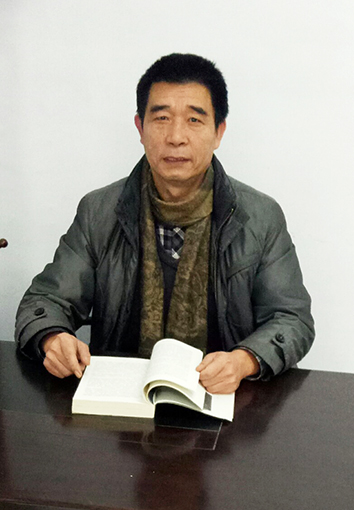 邓君华照片.jpg