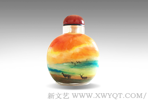 万欢内画鼻烟壶作品《夏》背面 规格：9.4cmx7.5cmx3cm 创作年代：2018年.png