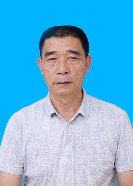 邓君华照片.JPG