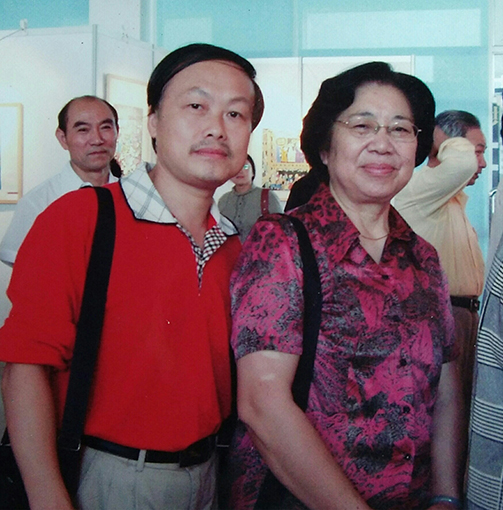 与海上大家唐云女弟子吴玉梅合影.jpg