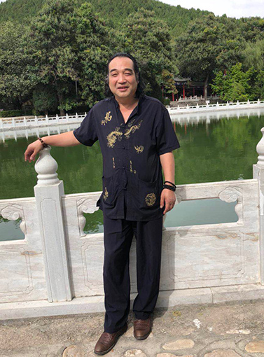 徐宏毅个人照片.jpg