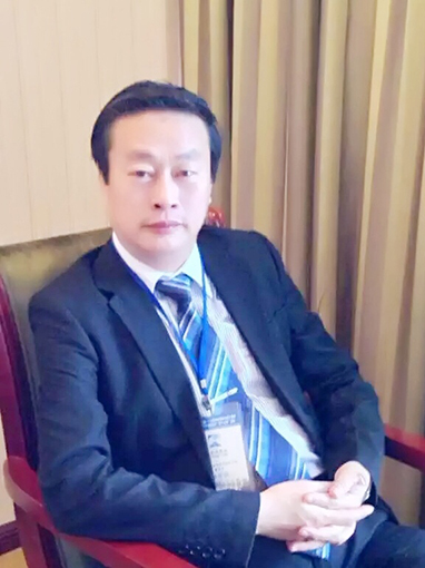 杨展鹏个人照片.jpg