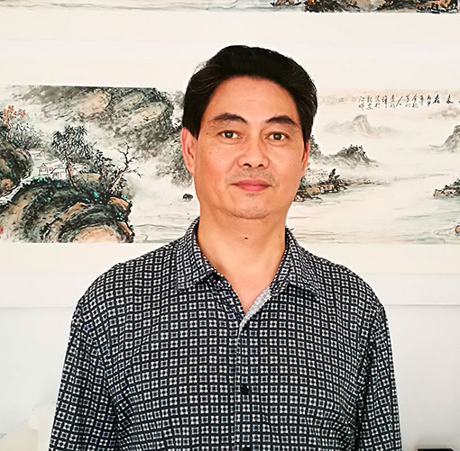 方勇个人照片.jpg
