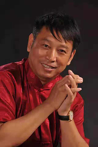 胡俊龙照片.jpg