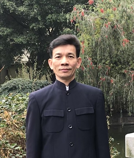 李伯深个人照片.jpg