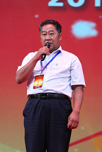 穆克森照片.jpg