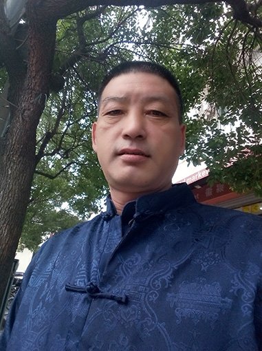 潘振斌个人照片.jpg