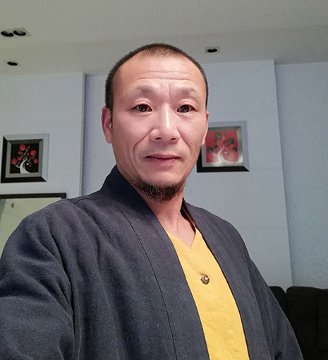 骆伟华个人照.jpg
