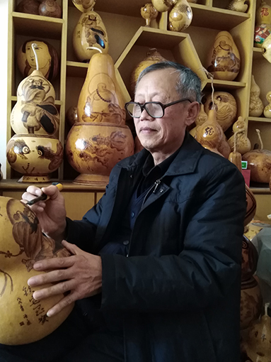 周强一个人照片.jpg