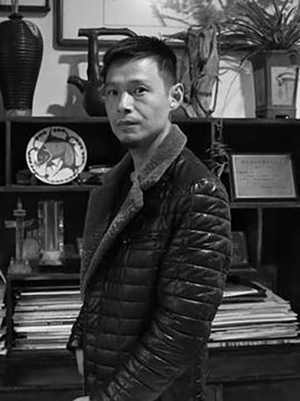 胡振东照片.JPG