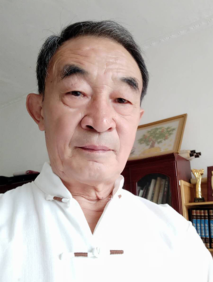叶伯武个人照片.jpg