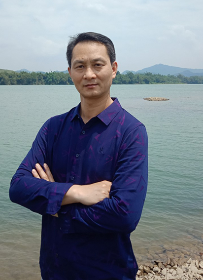 许峻铭个人照片.jpg