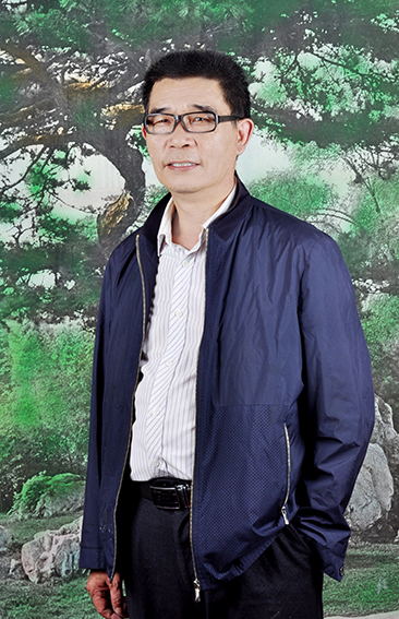 邓君华照片.jpg