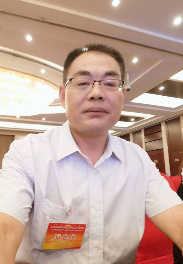 孙善鹏个人照片.jpg