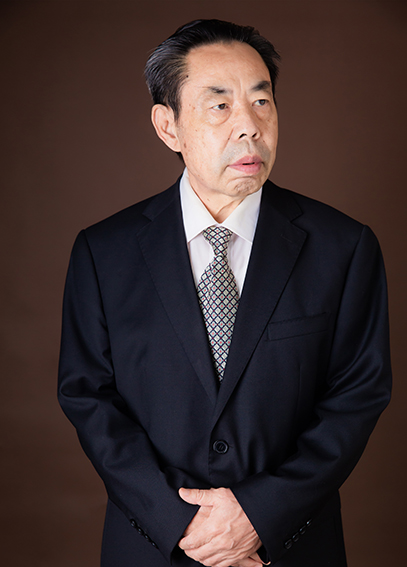 李成印杂志封面照片.jpg