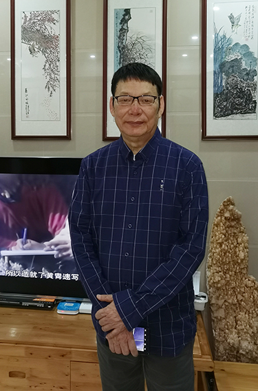 颜才现个人照片.jpg