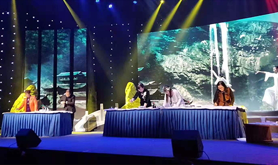 李英华现场活动1.jpg