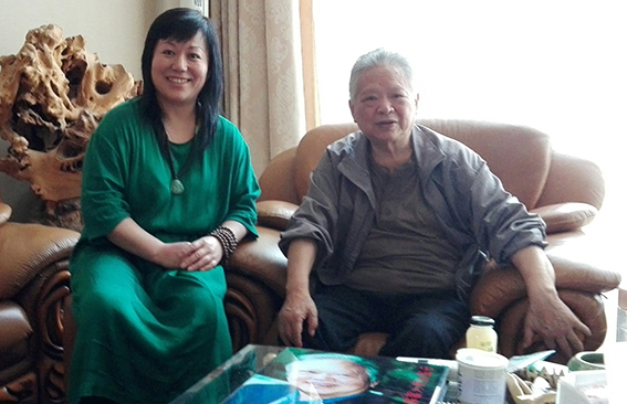杨茗媛与导师合影8.jpg