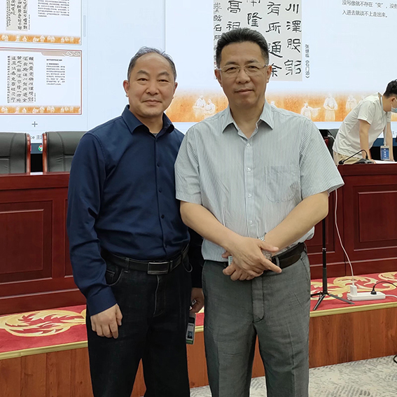 与中国书画家联谊会主席舒乃仁老师.jpg