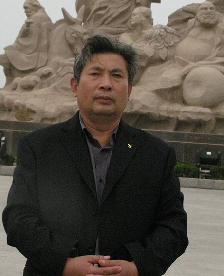 张坤圣.jpg