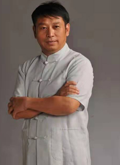 胡俊龙.jpg