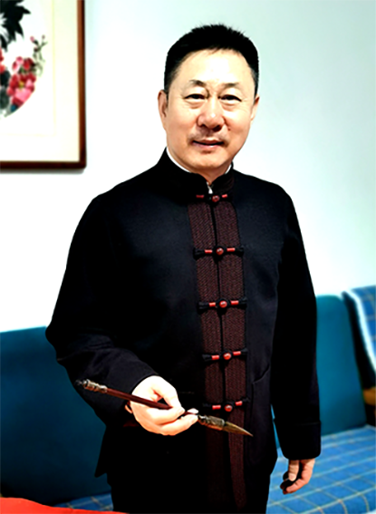 韩建立照片.png