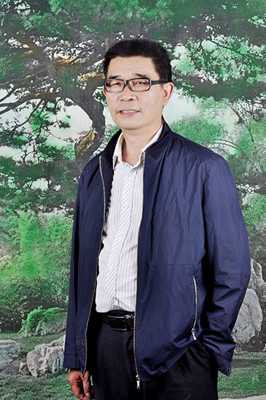 邓君华照片.jpg