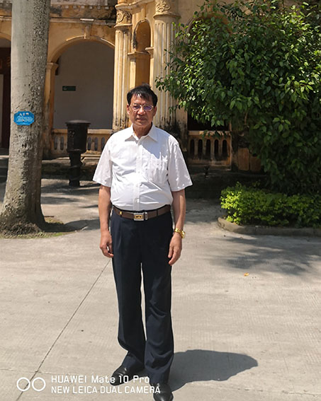 苏武仕个人照.jpg