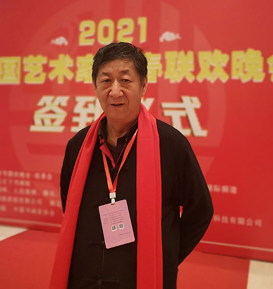 杨平个人照.jpg