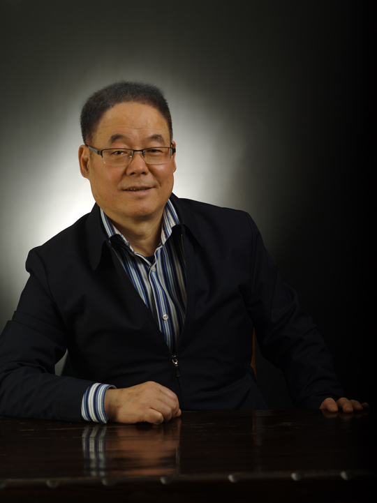 秦理斌个人照.jpg