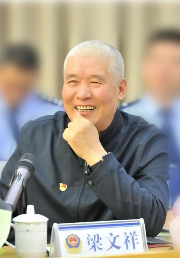 第二届特聘书画家梁文祥