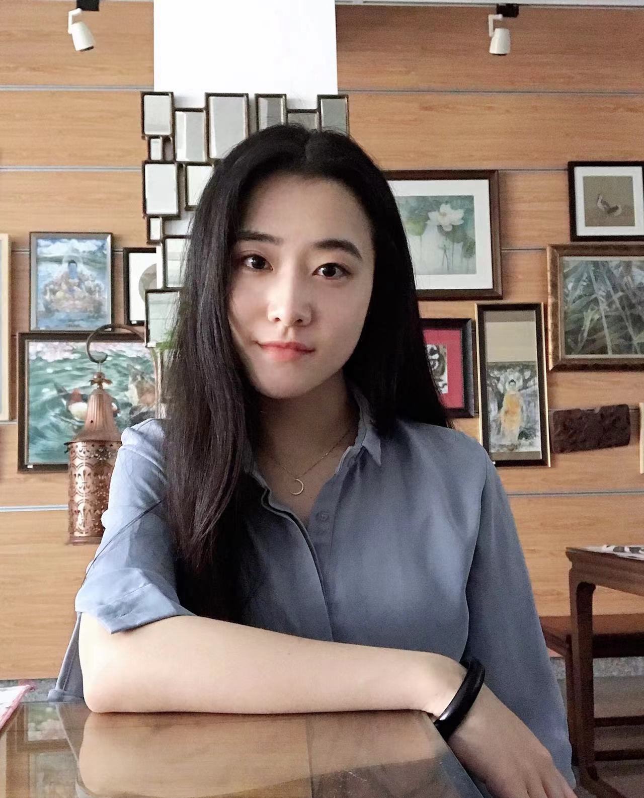 第二届特聘书画家张莉莉