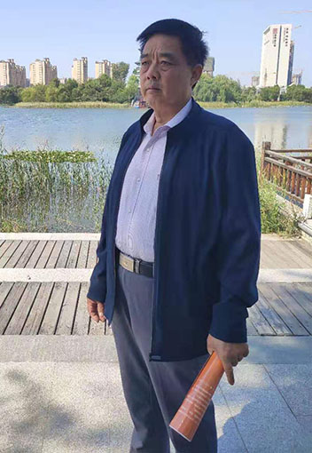 柳昭伟个人照片.jpg
