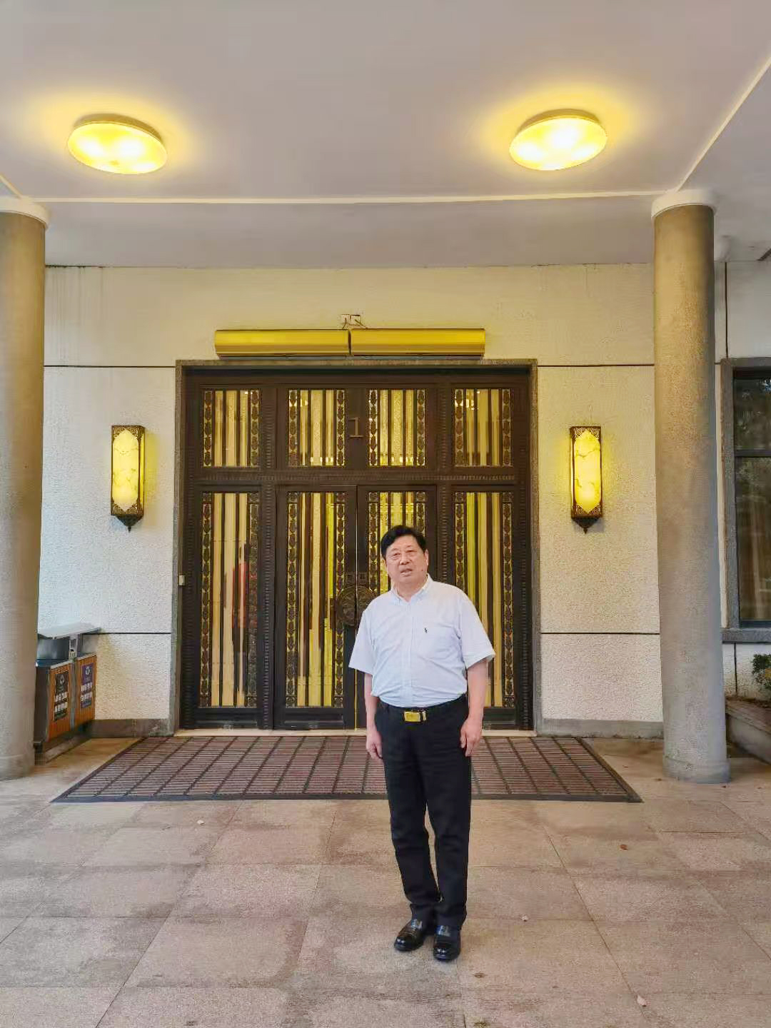 第二届特聘书画家徐应春